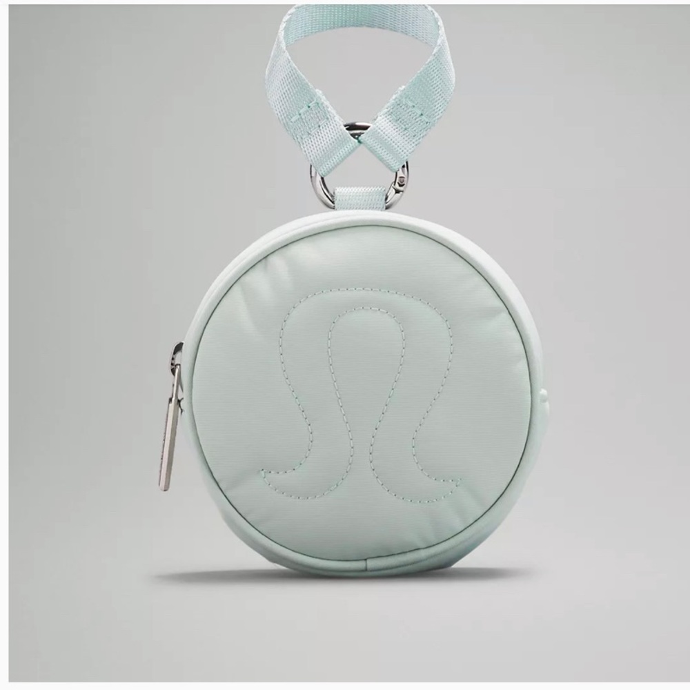 Lululemon Logo Coin Pouch in Ocean Air